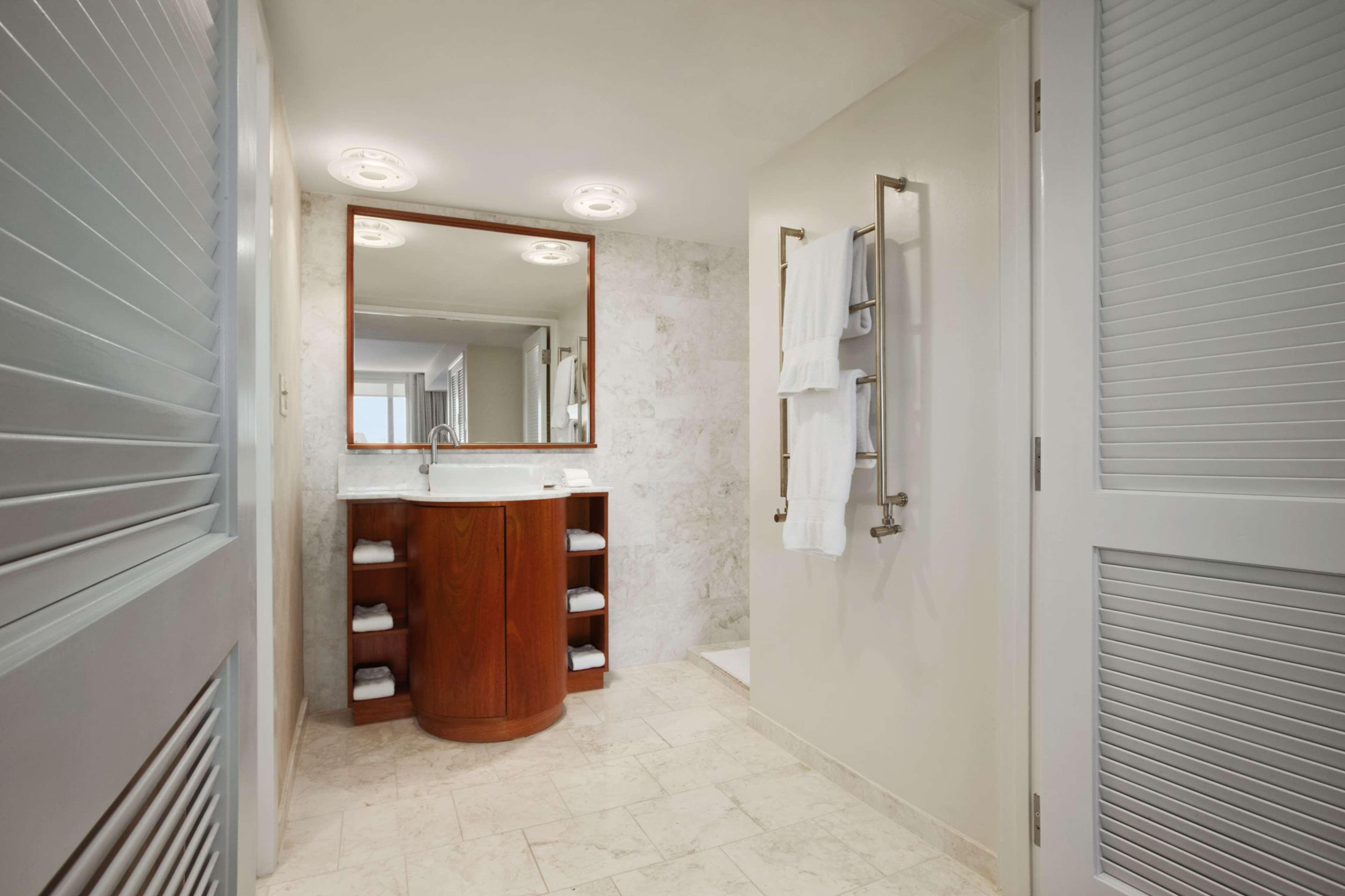 Hilton Miami Airport Blue Lagoon Екстер'єр фото
