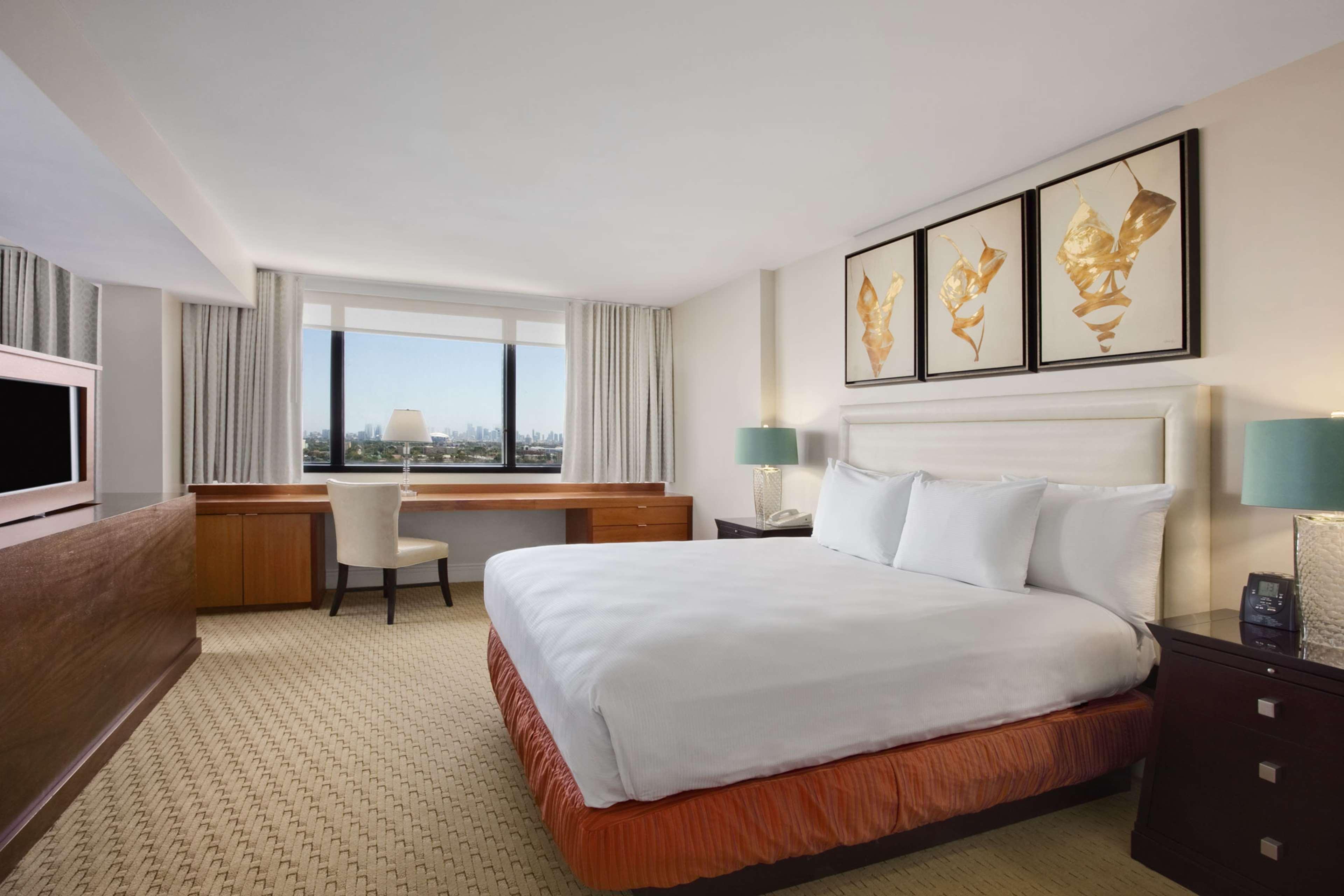 Hilton Miami Airport Blue Lagoon Екстер'єр фото