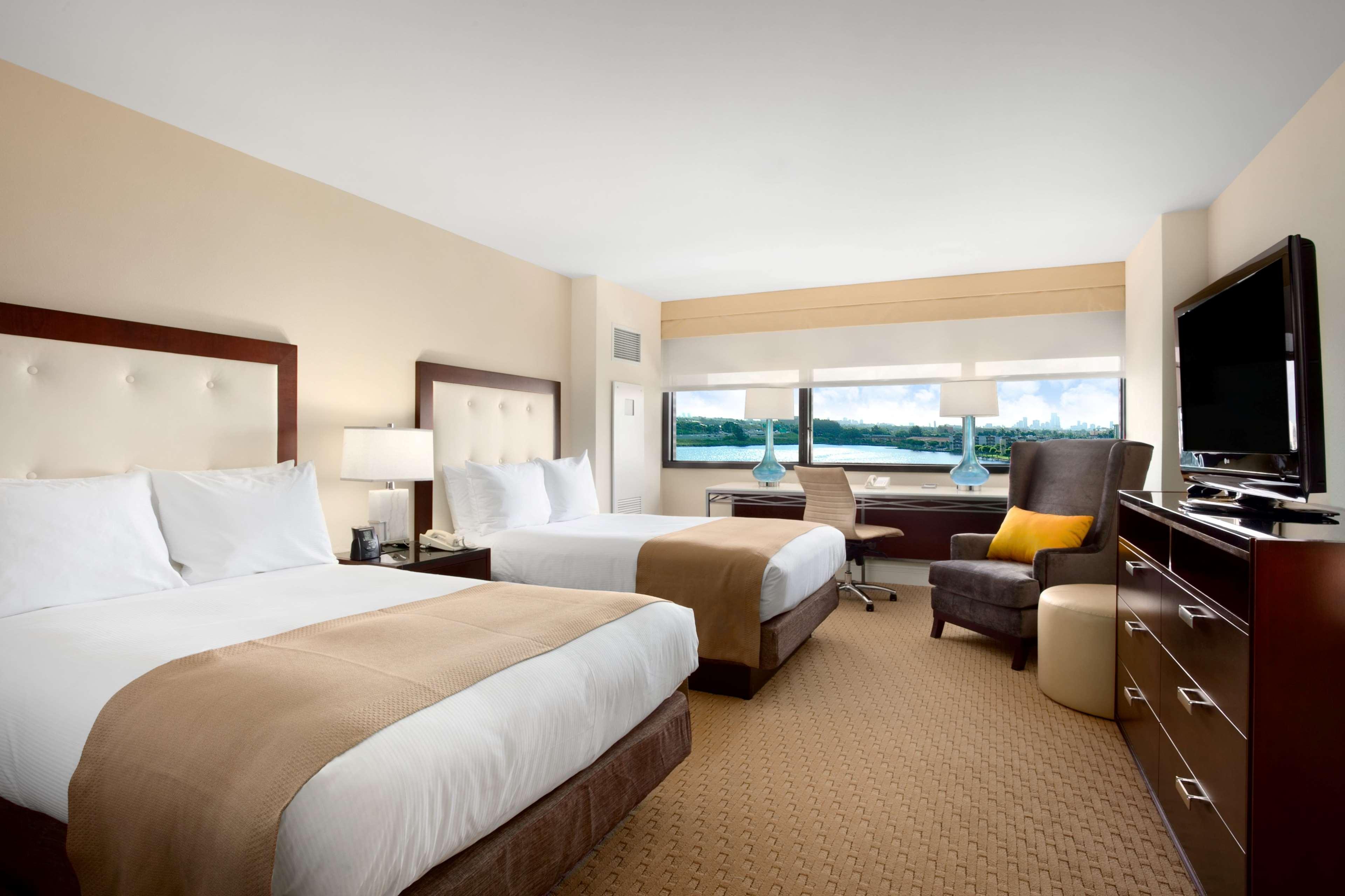 Hilton Miami Airport Blue Lagoon Екстер'єр фото