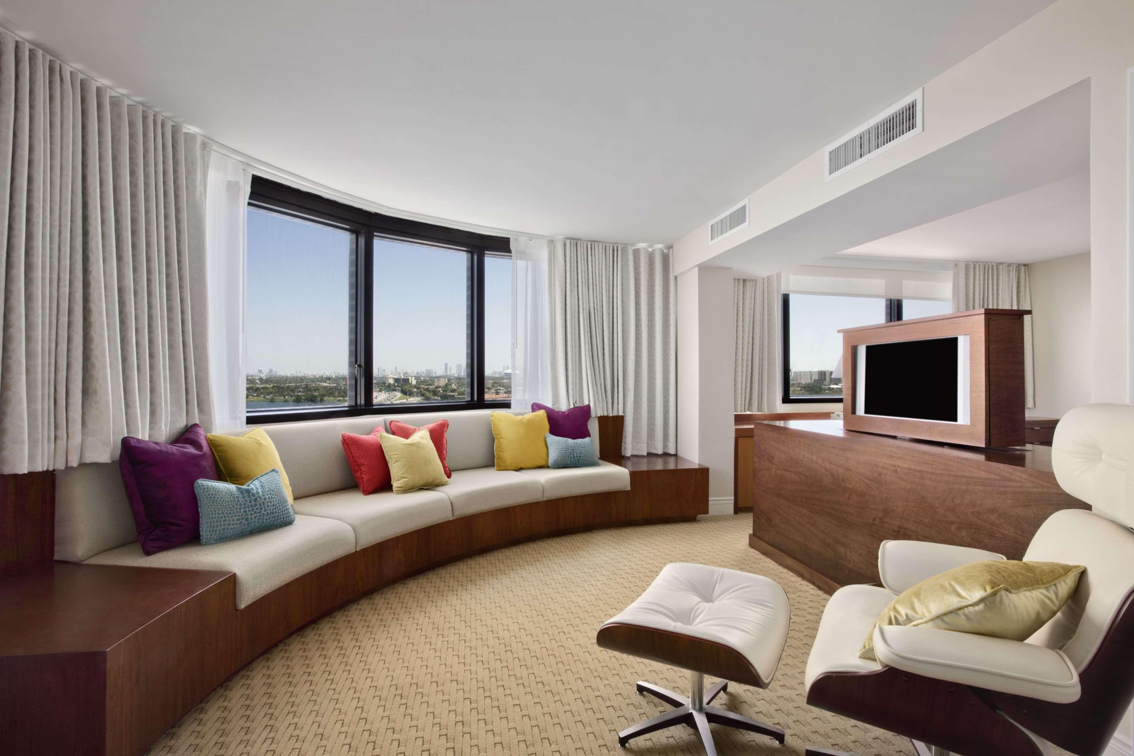 Hilton Miami Airport Blue Lagoon Екстер'єр фото