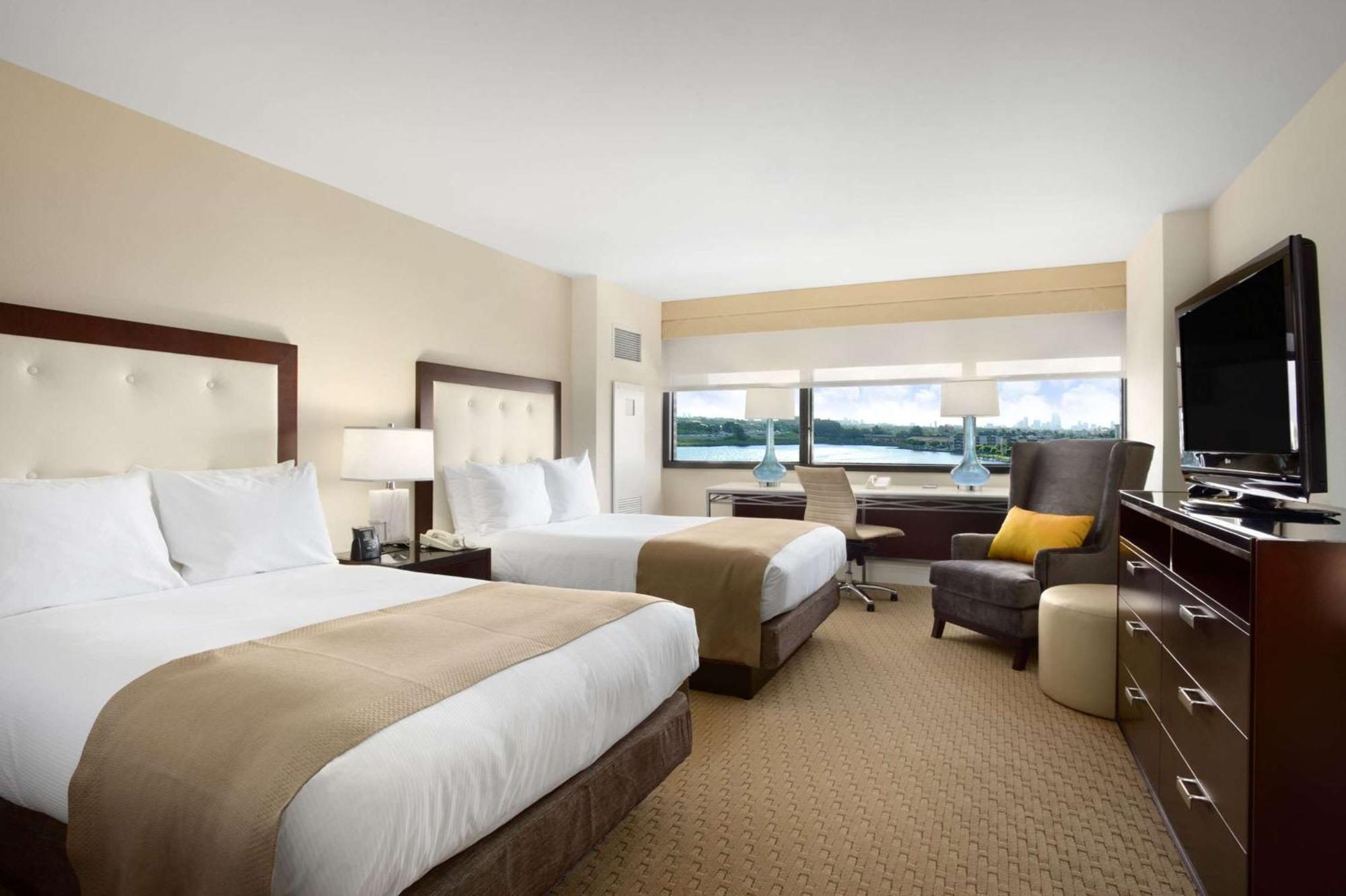 Hilton Miami Airport Blue Lagoon Екстер'єр фото
