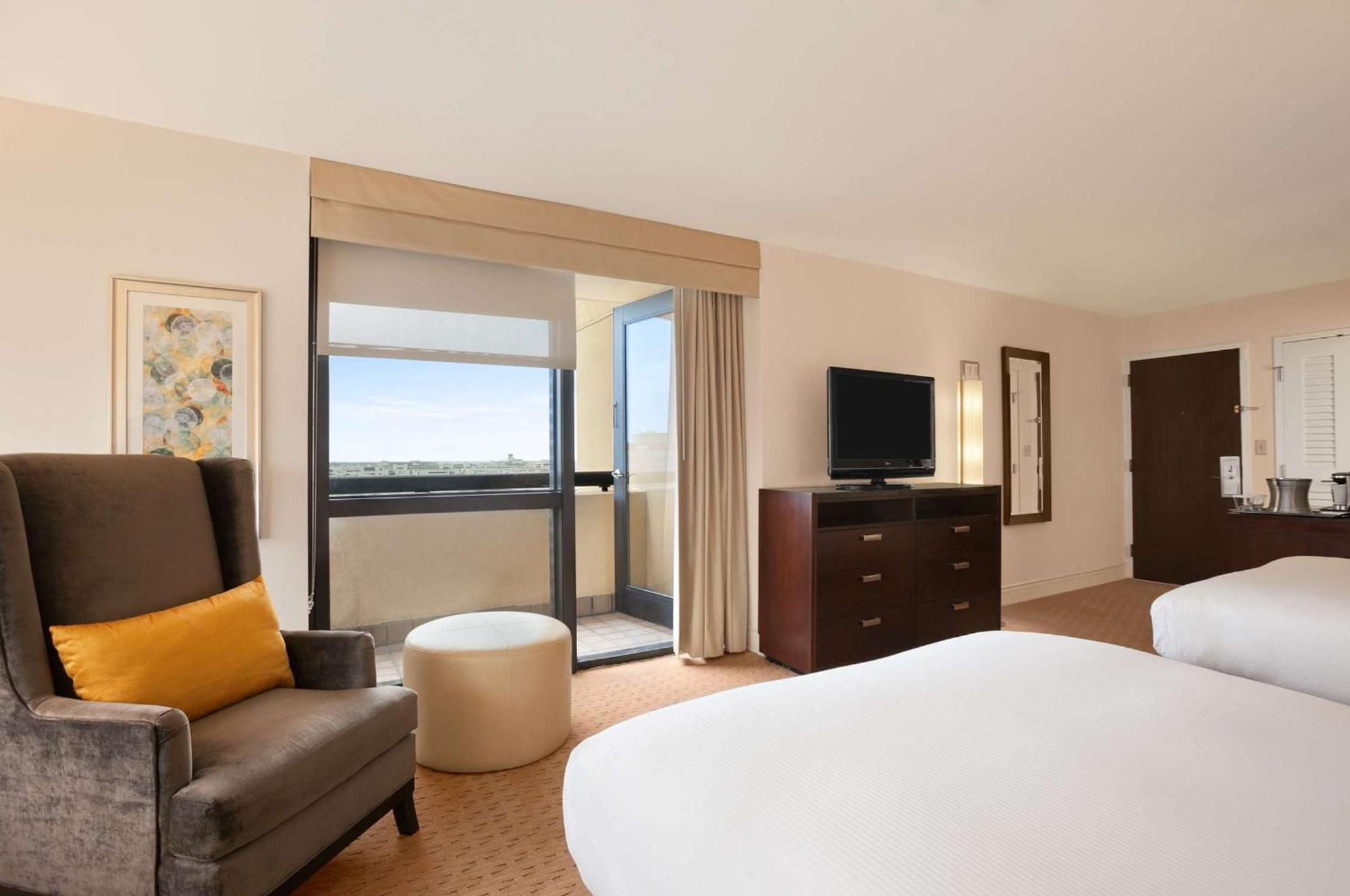 Hilton Miami Airport Blue Lagoon Екстер'єр фото